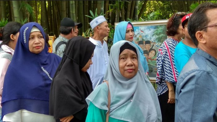 Guru SD Asal Aceh Ini Sengaja Mengantre Berharap Bertemu Langsung Jokowi Di Istana Bogor