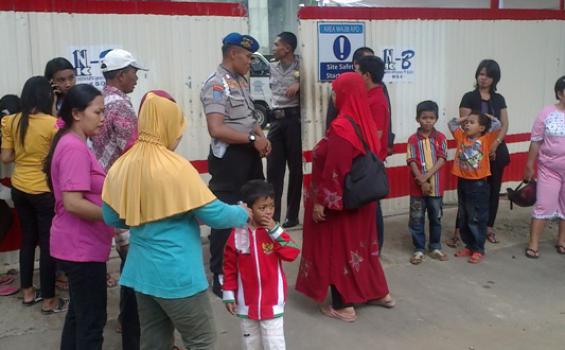 Daging Baru Dibagi Pukul 13.00, Warga Sudah Datangi Polda