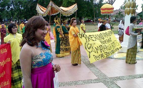 Ratusan Waria di Bone Ikut Lomba Mengaji dan Adzan