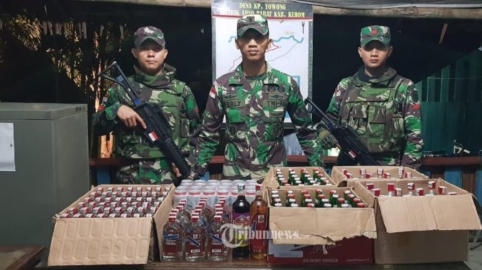 Pasukan Perbatasan RI-Papua Amankan 101 Botol Miras Ilegal