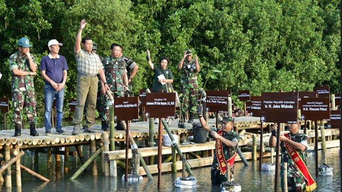 Panglima TNI Cek Gladi Bersih Acara Puncak Penanaman Mangrove Nasional yang akan Dihadiri Jokowi