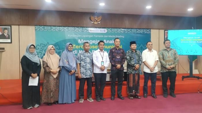 ZERO DOSE - Administrator Kesehatan Ahli Madya Direktorat Imunisasi Kementerian Kesehatan RI, Edy Hariyanto memaparkan kondisi capaian imunisasi nasional yang masih jauh dari target dalam Kunjungan Lapangan Tematik (KUNLAPTIK) dan Media briefing Mengejar Anak Zero Dose Provinsi Aceh di Kota Banda Aceh, Kamis (21/5/2026).