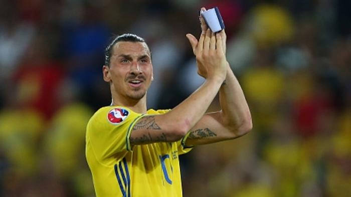 Zlatan Ibrahimovic Sebelumnya Juga Umumkan Gantung Sepatu Sebelum Lionel Messi