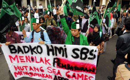 Ini Isu Suap di Hari Kedua Tahun 2012