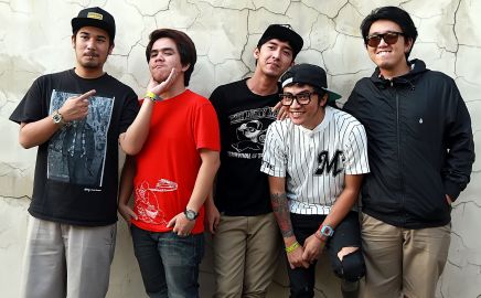 Terjemahan Lirik Lagu Tatiana - Pee Wee Gaskins: Stay With Me Please Til at Least Forever