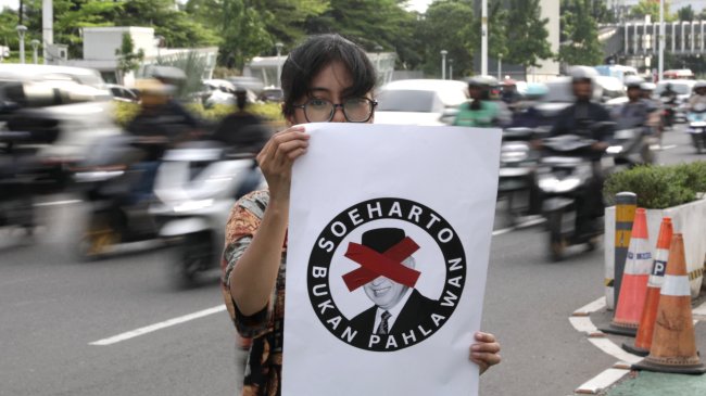 Meski Banyak Pertentangan, Pengamat Nilai Kecil Kemungkinan Gelar Pahlawan Nasional Soeharto Dicabut