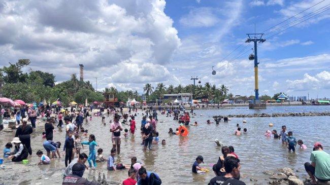 Prakiraan Cuaca DKI Jakarta Besok Senin, 6 Oktober 2025: Potensi Hujan di Semua Wilayah