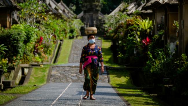 Prakiraan Cuaca Bali Senin, 17 November 2025: Mayoritas Hujan Ringan, Beberapa Wilayah Berawan