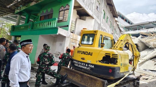 Bantuan Logistik Mulai Disalurkan ke Ponpes Al Khoziny Sidoarjo Jatim