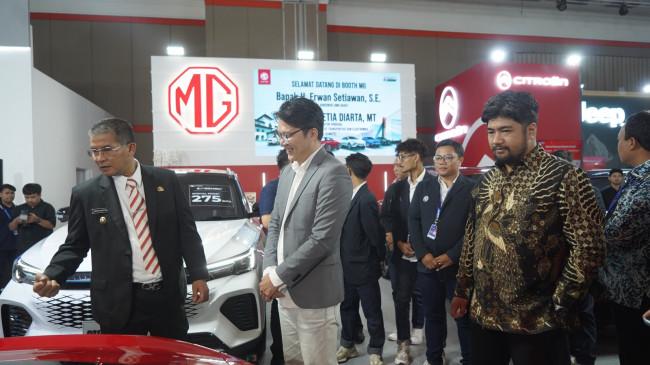 MG Ramaikan GIIAS Bandung 2025, Roadster Cyberster Jadi Sorotan Utama