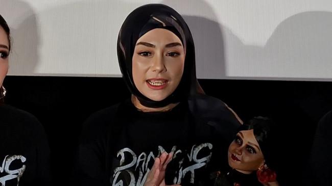 Celine Evangelista Belajar Nyinden 6 Bulan untuk Menjiwai Peran Sinden di Film Horor Budaya