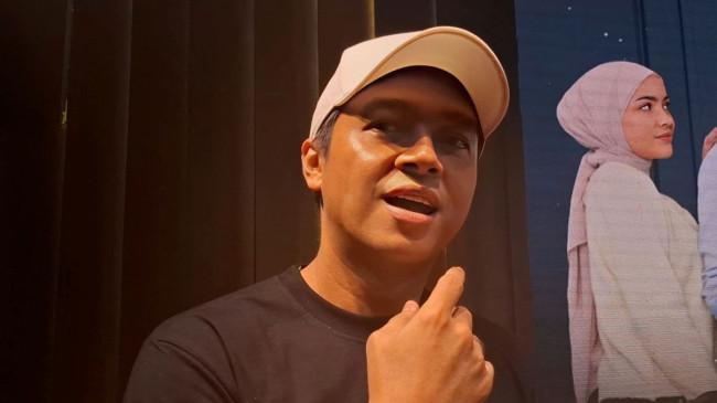 Reaksi Mikha Tambayong Tahu Deva Mahenra Perankan Aris di Ipar Adalah Maut The Series