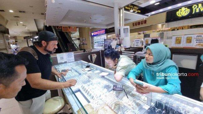 Harga Emas Logam Mulia Meroket, Perhiasan Sepi Pembeli