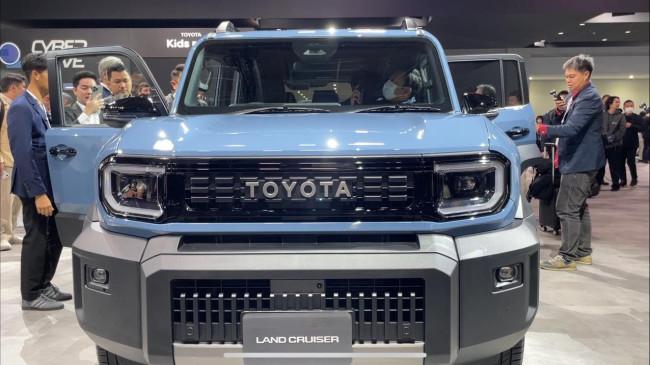 Land Cruiser FJ Mendebut di Japan Mobility Show 2025