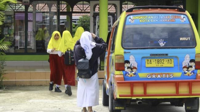 APACE dan ABDI di Banjarmasin: Angkutan Sekolah Gratis yang Bikin Pelajar Ceria