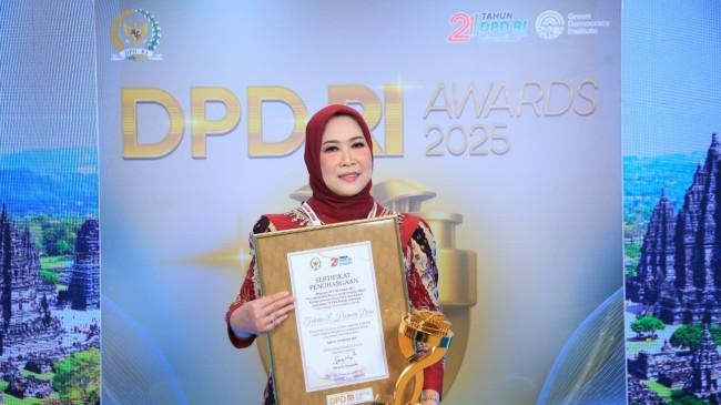 Dorong Ekonomi Kreatif Sumsel Maju, Feby Deru Raih DPD Award 2025