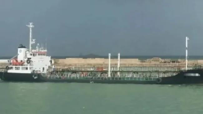 Iran Sita Kapal Tanker di Teluk Oman, IRGC Klaim Muatan Petrokimia Diekspor Ilegal
