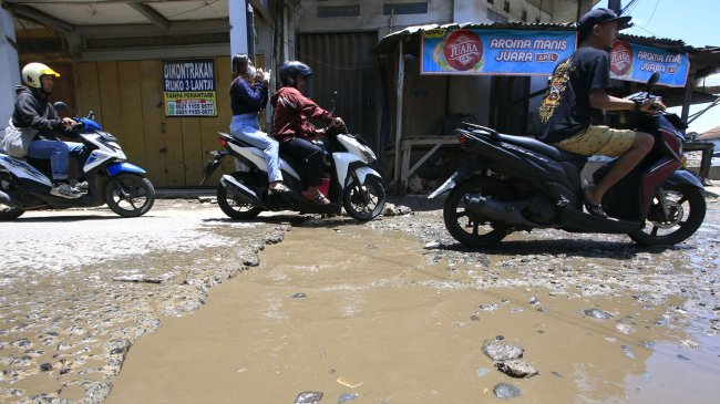Prakiraan Cuaca Kota Bandung, Rabu 19 November 2025: Hujan Ringan dari Siang
