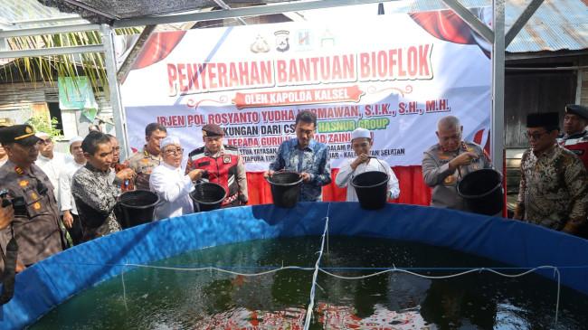 Dorong Ketahanan Pangan, Kapolda Kalsel Serahkan 20 Kolam Bioflok untuk Budidaya Ikan Nila dan Patin