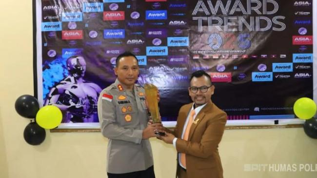 Humanis dan Inovatif, AKBP Bambang Supeno Terima Penghargaan Visioner