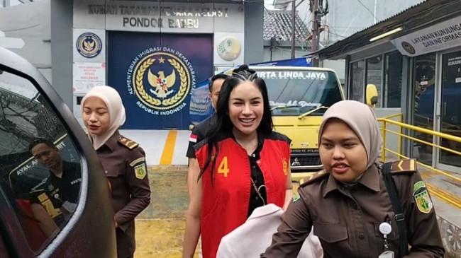 Soroti Kondisi Nikita Mirzani, Fitri Salhuteru Beri Pesan ke Fans Mantan Sahabat Jelang Sidang Vonis