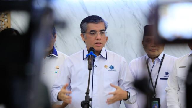 Menaker Yassierli Bakal Berikan Sanksi ke Perusahaan yang Pungut Uang dari Peserta Magang