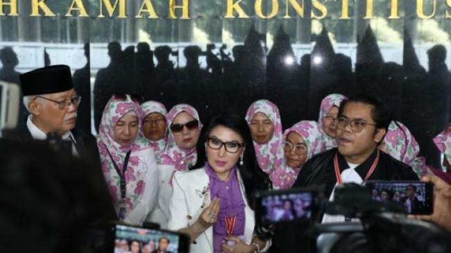 Cuma 5 Tahun di DPR, Tunjangan Pensiun Seumur Hidup—Ahmad Dhani dan Mulan Disindir di MK