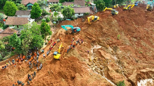 BNPB: 106 Warga Mengungsi Akibat Longsor di Cilacap, 16 Rumah Terancam Gerakan Tanah