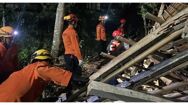 Warga Cerita Detik-detik Longsor di Cilacap, 21 Orang Hilang: Dengar Suara Keras, Kondisi Gelap