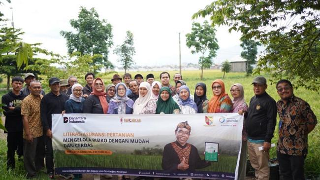 Kurangi Risiko Gagal Panen, Petani di Jabar Terima Pendidikan Literasi Keuangan dan Asuransi