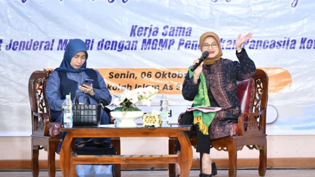 MPR RI dan MGMP Pekanbaru Ajak Pelajar Hidupkan Nilai Pancasila