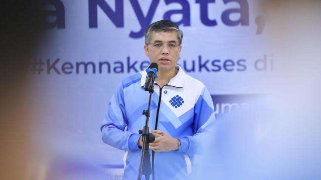 Menaker Lepas Kontingen Kemnaker ke Pornas XVII KORPRI 2025
