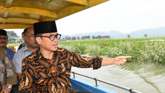 Mendes Yandri Puji Pengelolaan Wisata Kampoeng Rawa di Semarang