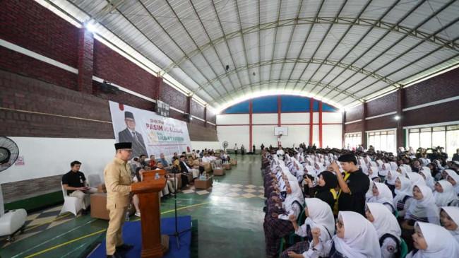Menteri Mukhtarudin Motivasi Siswa SMK Pasim untuk Siap Bersaing Secara Global