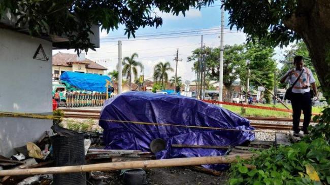 Warga Ungkap Detik-detik KA Tabrak Mobil di Prambanan: Palang Perlintasan Telat Turun Gara-gara Truk