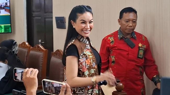 Nikita Mirzani Pertanyakan Dakwaan JPU Soal Pencemaran Nama Baik, Saksi Ahli Beri Tanggapan