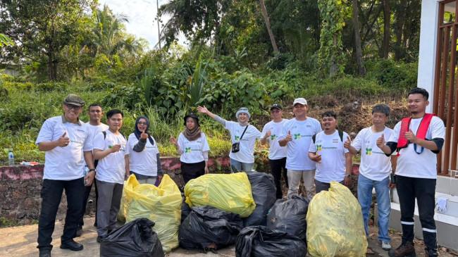Kolaborasi Nyata untuk Laut dan Pesisir, Aksi Bersih-bersih Pulau Kasam Batam, Hasilkan 5 Ton Sampah