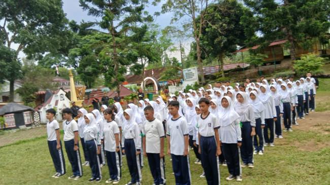 Melatih Karakter, Sekolah Negeri di Jakarta Siapkan 100 Siswa Jadi Calon Pemimpin Muda
