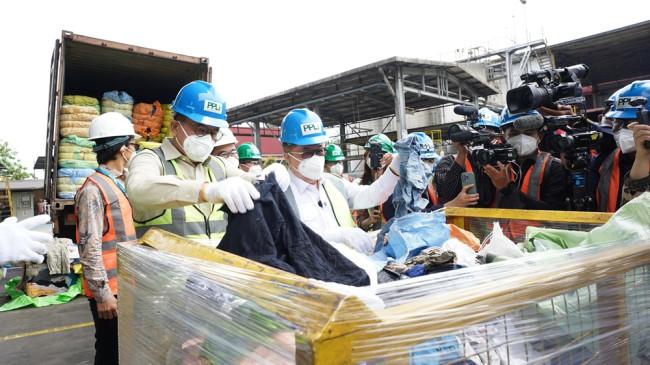 Belasan Ribu Balpres Pakaian Bekas Impor Senilai Rp 112 Miliar Dimusnahkan