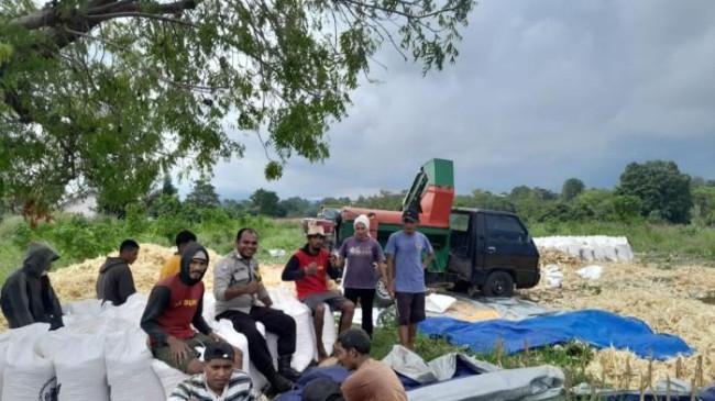Bripka Leonardus Beke, Polisi yang Tak Segan Mencangkul demi Ketahanan Pangan bagi Masyarakat