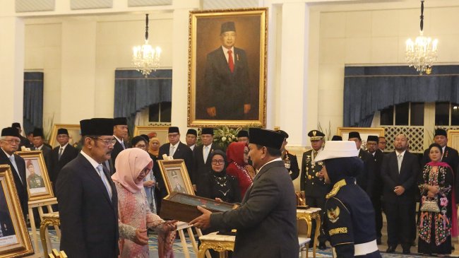 Sarwo Edhie, Gus Dur hingga Soeharto Jadi Pahlawan Nasional, Golkar Sampaikan Ini kepada Prabowo