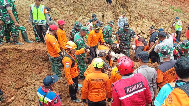Jumlah Sementara Korban Longsor Cilacap: 13 Orang Ditemukan Tewas, 10 Lainnya Masih Hilang