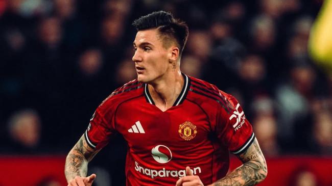 Benjamin Sesko Cedera Lutut & Absen 1 Bulan, Manchester United Terancam Krisis Penyerang