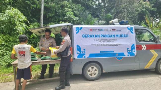 Jaga Harga dan Daya Beli Warga, Polres Sanggau Gelar Gerakan Pangan Murah di Kapuas