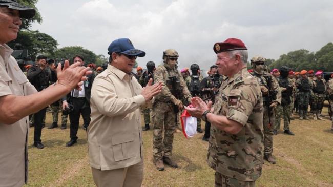 Safari Krem Vs Seragam Tempur: Tampilan Prabowo–Raja Abdullah II Jadi Sorotan di Demo Drone