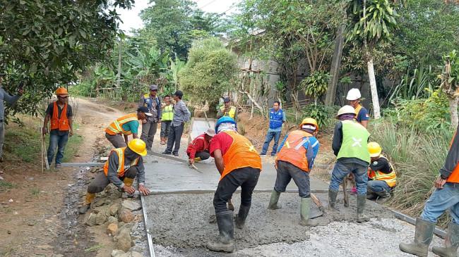 Program Bang Andra Tuai Apresiasi, Relawan Kesehatan: Bawa Dampak Nyata bagi Warga Desa