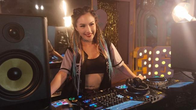 Ulang Tahun ke-36, Puput Carolina Banting Setir dari Chef ke Disjoki