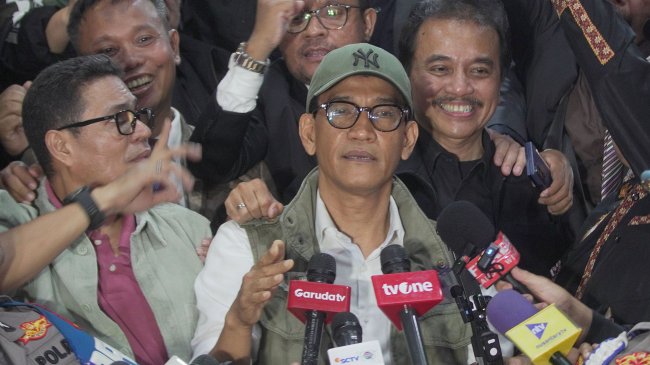 Senyum Roy Suryo usai Tak Ditahan dalam Pemeriksaan Perdananya sebagai Tersangka Kasus Ijazah Jokowi