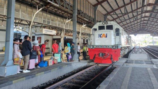 Mulai Hari Ini, Tiket Kereta Api untuk Libur Natal 2025 Sudah Bisa Dipesan