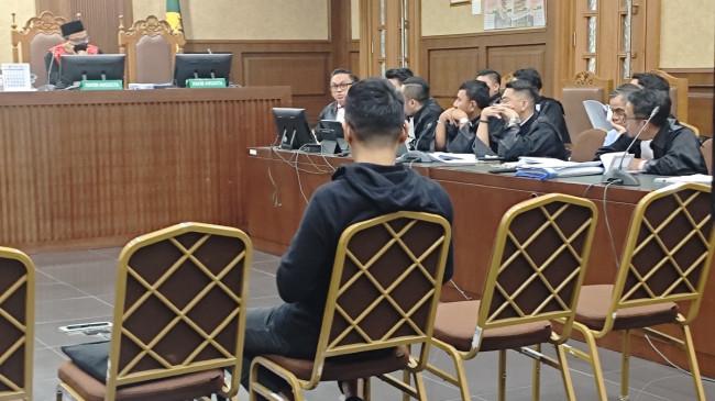 Wahyu Gunawan, Panitera Perantara Pengurusan Perkara CPO Mengaku Terima Uang 150.000 Dolar AS